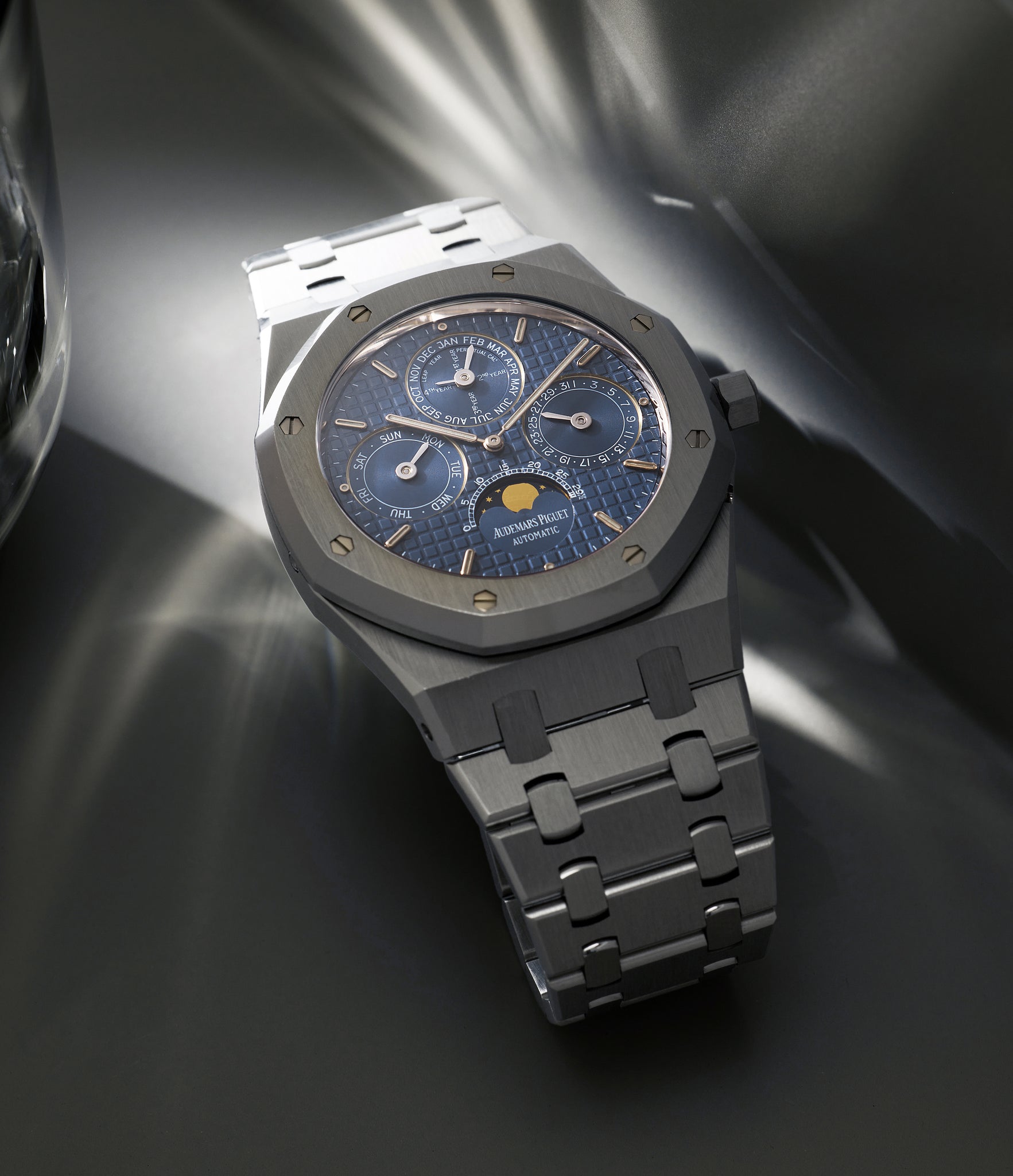 Perpetual Calendar | 25820ST | Stainless Steel Audemars_Piguet_Perpetual_Calendar_Cosmosdial_25820ST.OO.0944ST.05_stainlesssteel_A_Collected_Man_London_07.jpg A Collected Man london