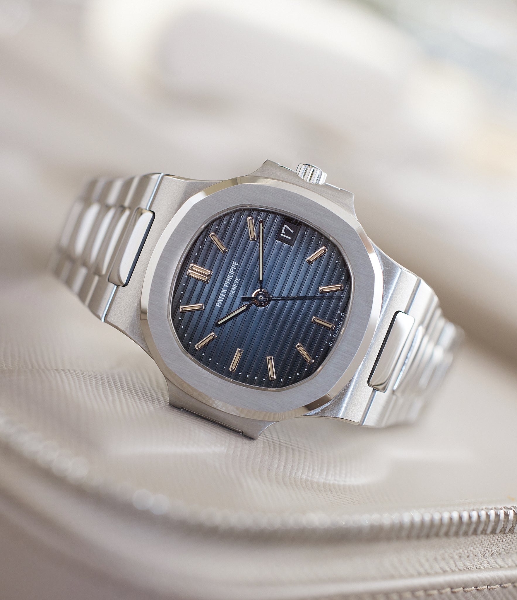 Nautilus | 3800/1A | Stainless Steel